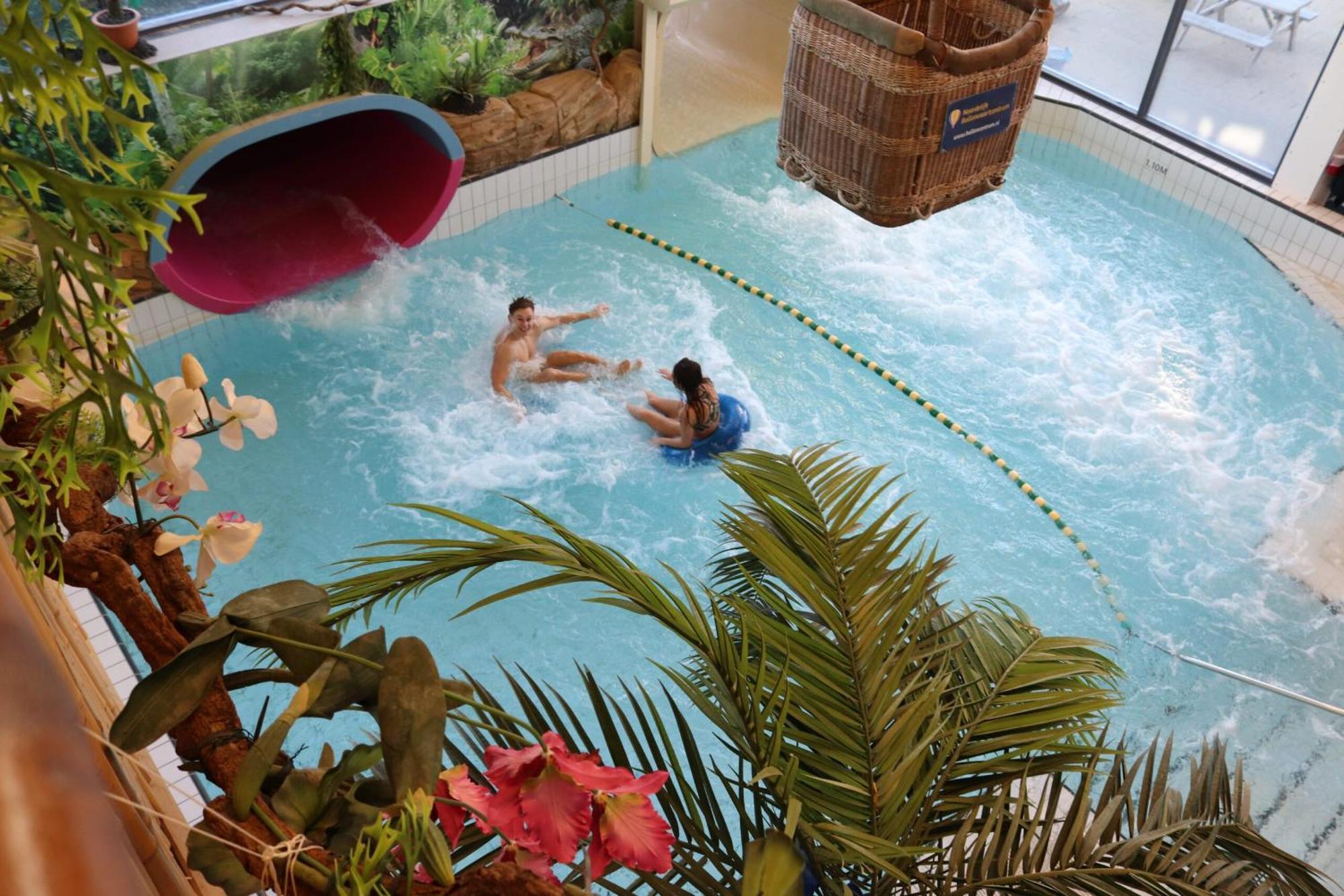 Vakantiewoning Met Serre En Airconditioning Tzummarum Екстериор снимка